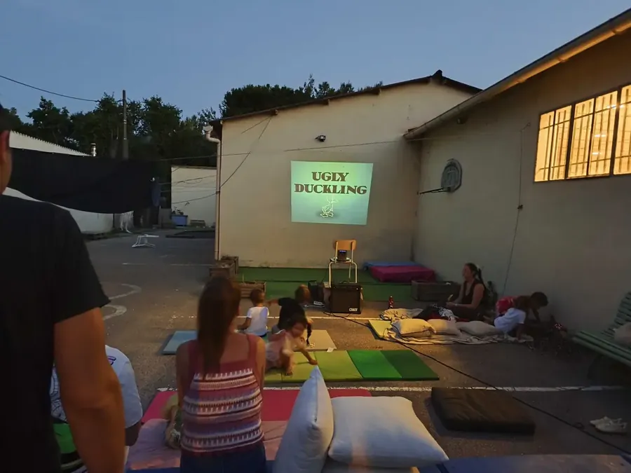 Projection d'un film pour les enfants, École S'Espéri